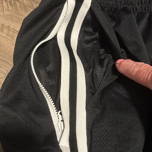 Nike DNA DRI-FIT 8" Basketball Shorts,moisture wick,zip pocket,drawstring waist - Picture 5 of 8